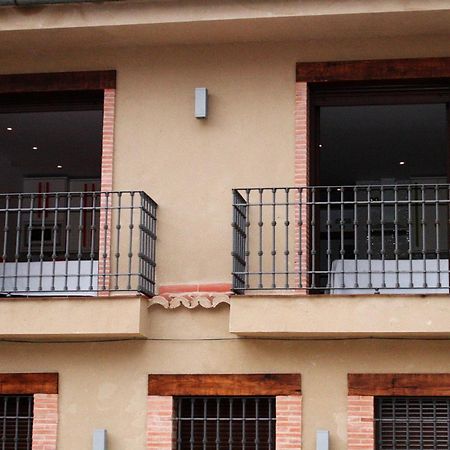 Apartamentos Turisticos Mirayuste Guadalupe  Ruang foto