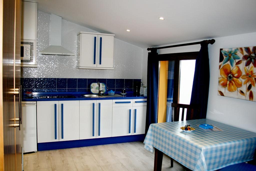 Apartamentos Turisticos Mirayuste Guadalupe  Ruang foto