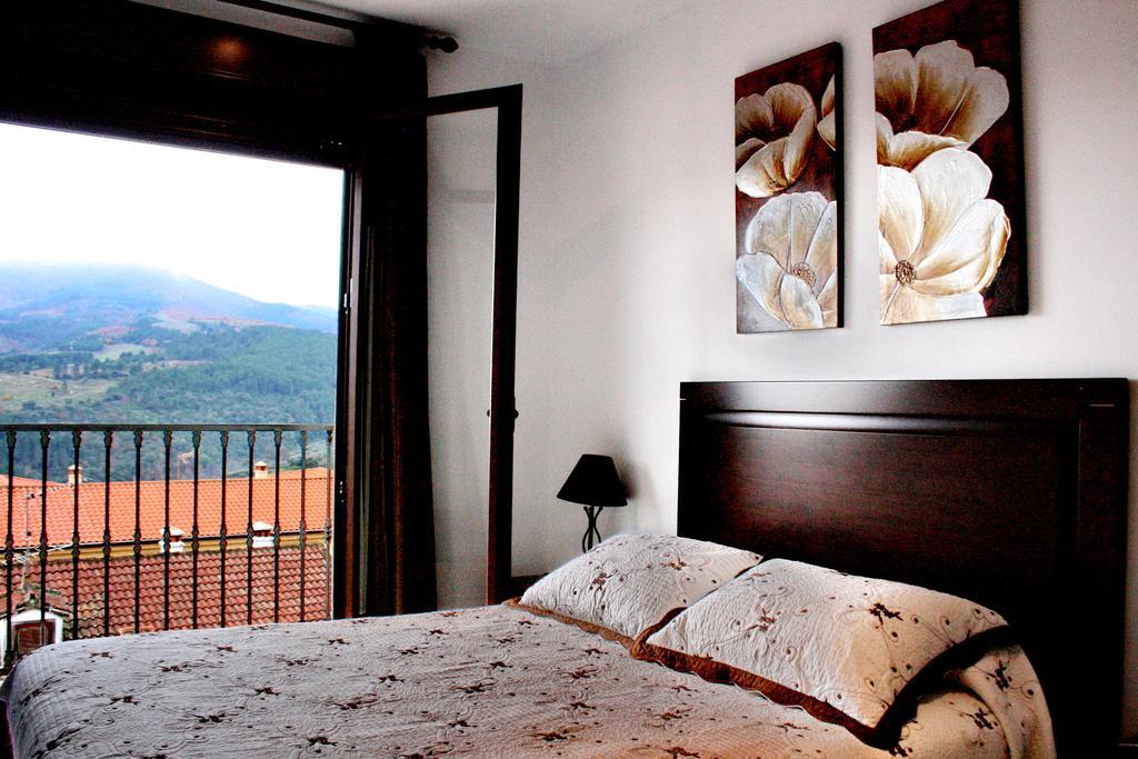Apartamentos Turisticos Mirayuste Guadalupe  Ruang foto