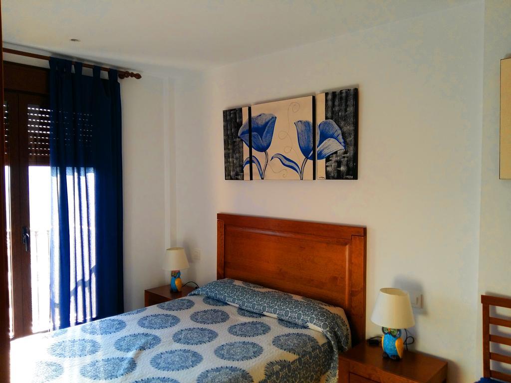 Apartamentos Turisticos Mirayuste Guadalupe  Bagian luar foto