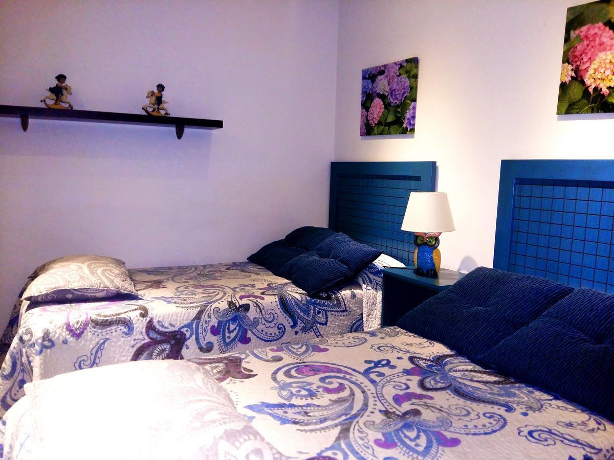 Apartamentos Turisticos Mirayuste Guadalupe  Bagian luar foto