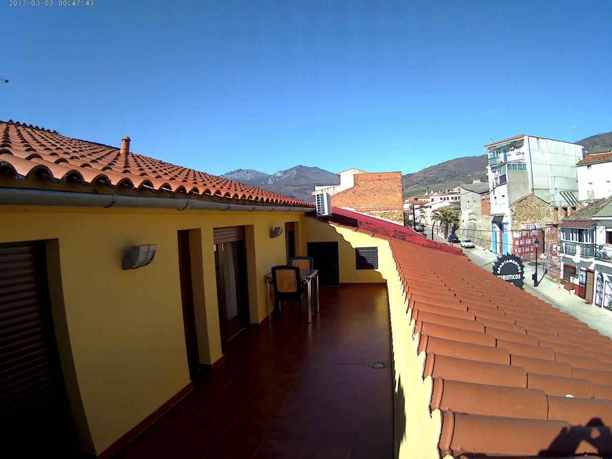 Apartamentos Turisticos Mirayuste Guadalupe  Bagian luar foto